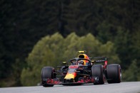 F1: Maradt a Mercedes-uralom a furcsa edzésen 34