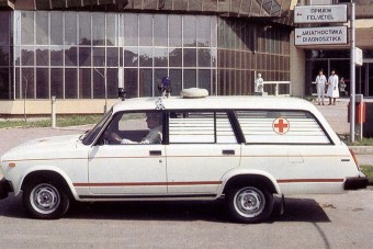 Ezek a kombi Ladák dinnye helyett sérülteket szállítottak (majd később inkább dinnyét)