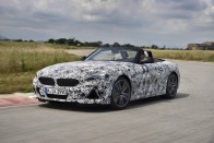 Gyári kémfotókon suhan a vadonatúj BMW Z4 60