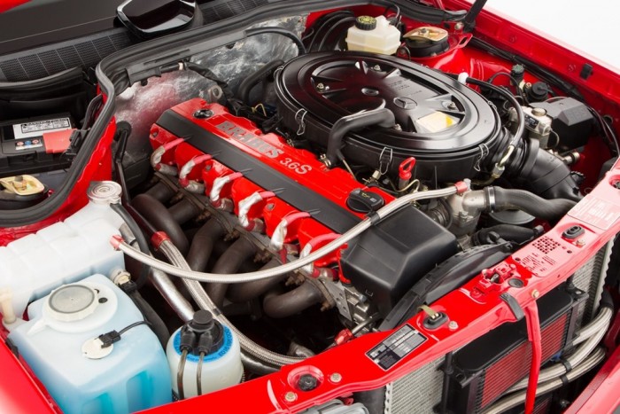 Páratlan ritkaság ez a Brabus tuningos 190-es Merci 6