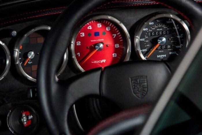 Dögös Porsche 911-est varázsolnak a 993-asból 150 millióért 6