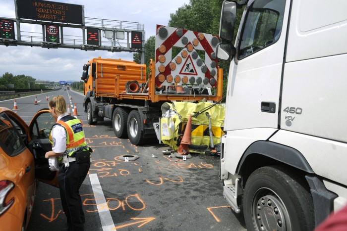 Megrázó videóban kérik a közút dolgozói, ne öljük meg őket