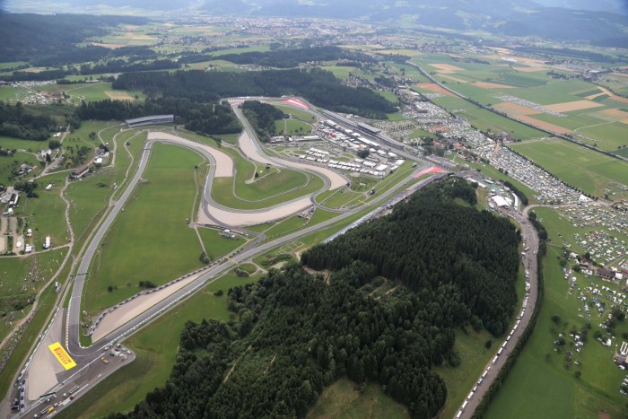 F1: Maradt a Mercedes-uralom a furcsa edzésen 7