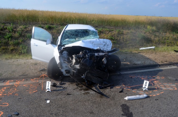 Felkavaró fotók az 55-ösön történt halálos balesetről 4