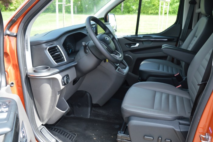 Cégeknek ideális lehet az új Ford Tourneo 5