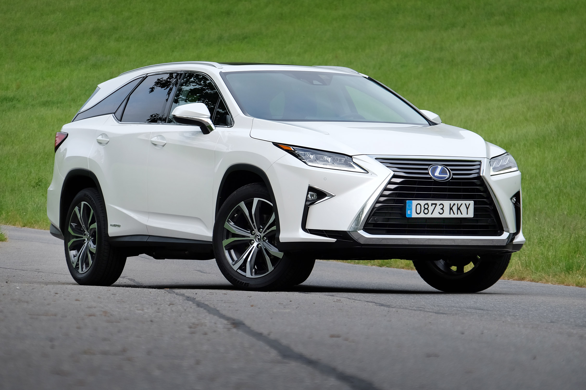 11 centivel hosszabb lett, maradhat? – Lexus RX 450 hL 6