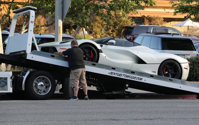 F1: Lerobbant Hamilton Ferrarija