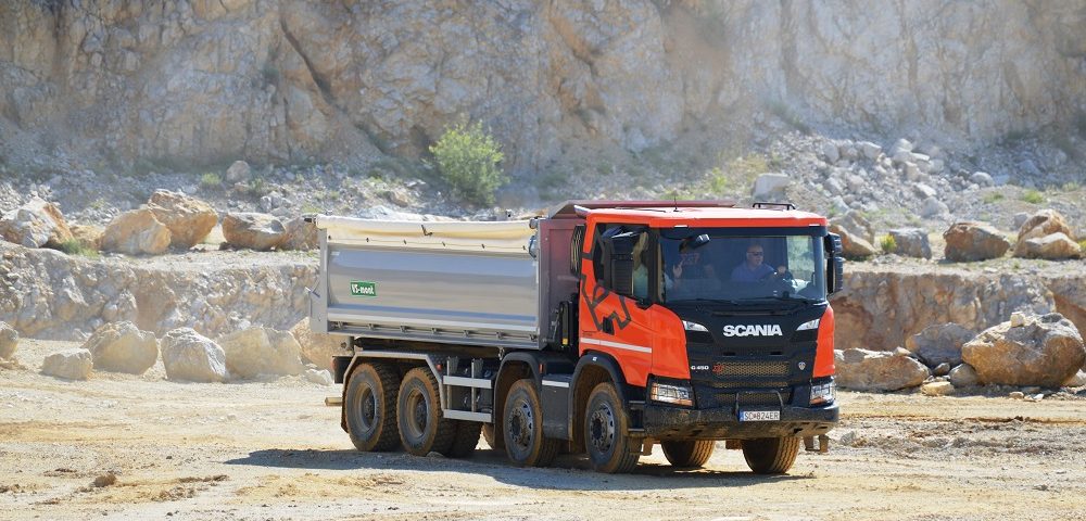 Patent úri fiúk a bányából