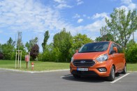 Cégeknek ideális lehet az új Ford Tourneo 26