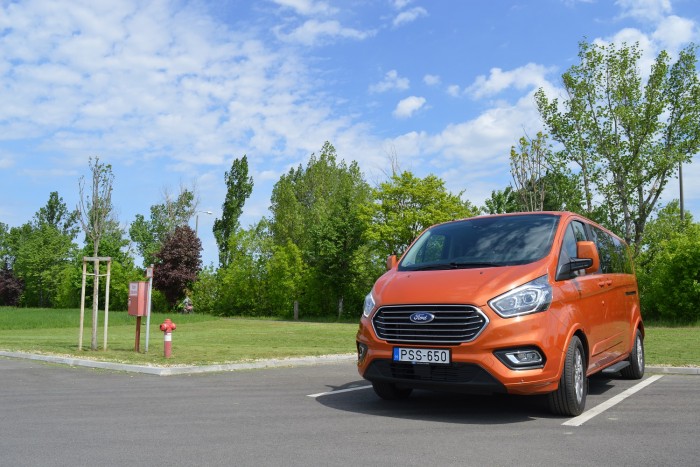Cégeknek ideális lehet az új Ford Tourneo 4