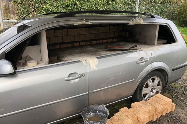 Pizzakemenceként éledt újjá egy Ford Mondeo kombi 2