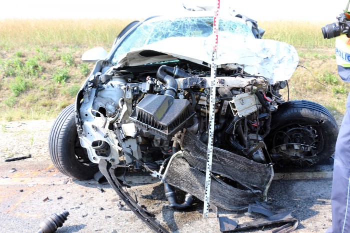 Felkavaró fotók az 55-ösön történt halálos balesetről 3