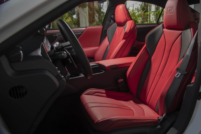 Béna németek tehetik sikeressé az új Lexust 9