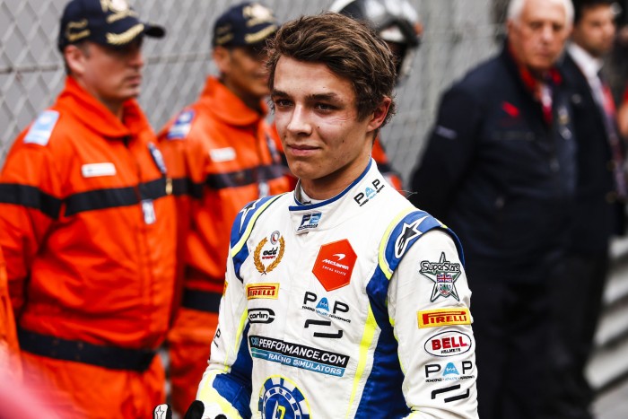 F1: A McLaren-ifjoncot nézte ki a Red Bull?