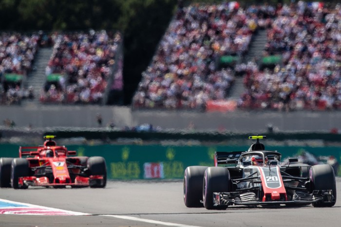 F1: Balhés pilótára cseréli Kimit a Ferrari?