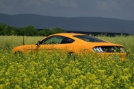 Mindenből még egy kicsit több – Ford Mustang 30