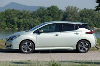 Már nemcsak jó, hanem szép is a Nissan Leaf 40