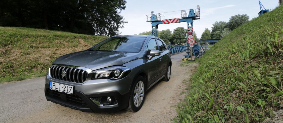 Áthajtottunk Európa legfurább hídjain, mindkettő itt van a Tiszán