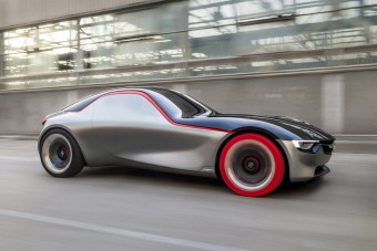 Hahó, élünk, jól vagyunk és németek vagyunk, üzeni az Opel a népnek