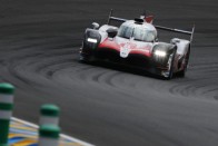 Diadalért száguld a Toyota Le Mans-ban 17