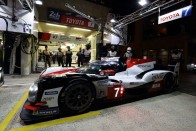 Diadalért száguld a Toyota Le Mans-ban 13