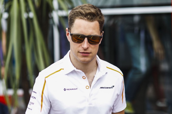 F1: A Renault kinézte a McLaren-pilótát