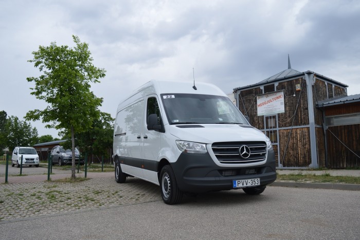 Mercedes-Benz Sprinter