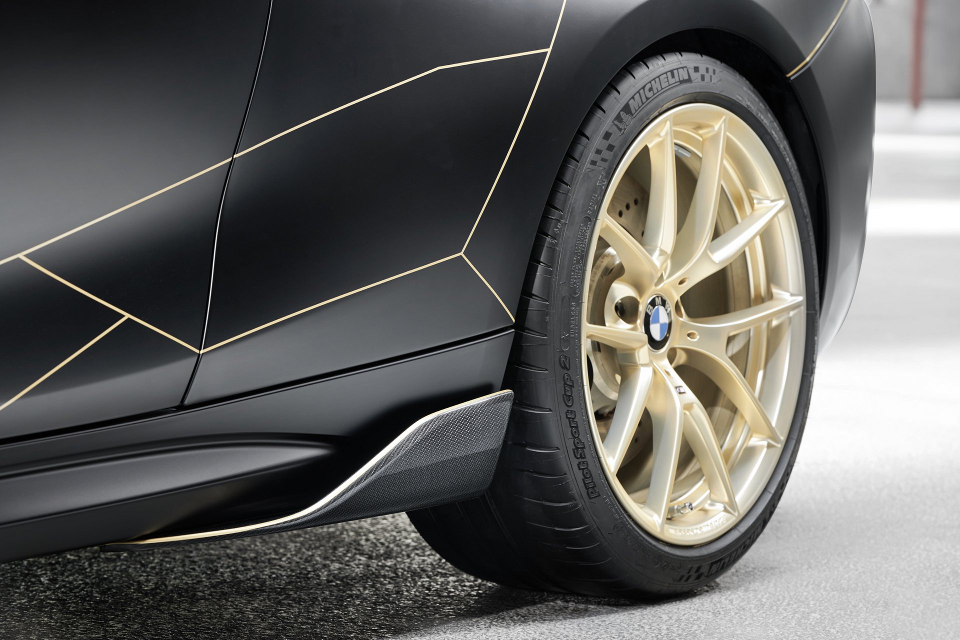 Könnyített gyakorlat: BMW M Performance Parts Concept 6