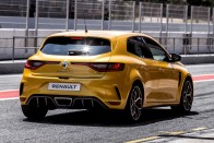 300 lóerős az új Renault Mégane R.S. Trophy 2