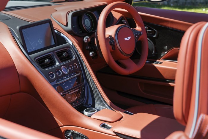 Egyedi DB11-esek az Aston Martintól 3 Egyedi DB11-esek az Aston Martintól 3