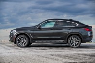 Több mint kétszáz új fotón a vadonatúj BMW X4 73