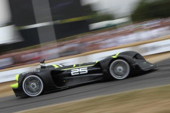 Videón a sofőr nélküli robot-versenyautó!