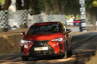 Megmozdult a legkisebb Lexus crossover