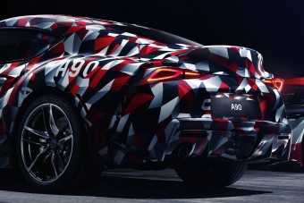 Jön az utcai Toyota Supra!