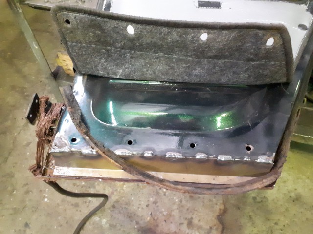 Meglepődsz, ha kiderül, hány éves ez a totálisan szétrohadt UAZ 6