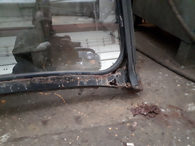 Meglepődsz, ha kiderül, hány éves ez a totálisan szétrohadt UAZ 7