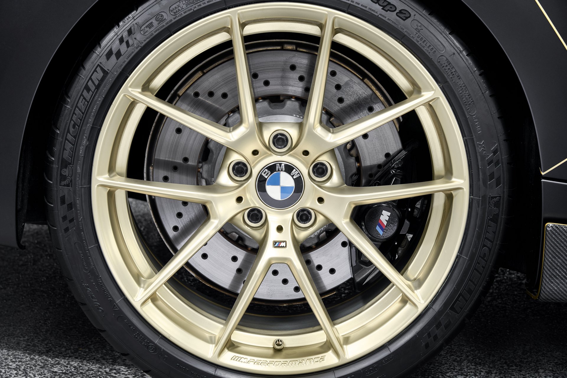 Könnyített gyakorlat: BMW M Performance Parts Concept 13