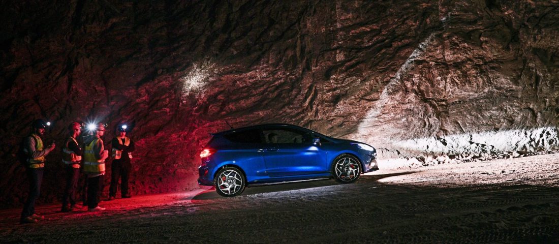 A föld alatt száguldott a Ford Fiesta ST