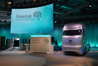 Beültünk a jövő önvezető teherautójába