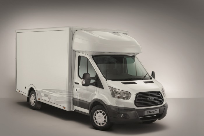 Többet tud elcipelni az új dobozos Transit