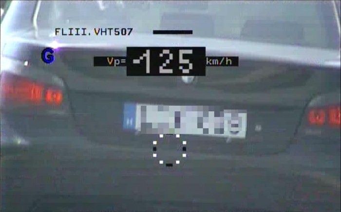 Lángol a Facebook: egy gyorshajtó anyuka le akarta járatni a magyar rendőröket, csúnyán benézte 2 | Vezess Lángol a Facebook: egy gyorshajtó anyuka le akarta járatni a magyar rendőröket, csúnyán benézte 2