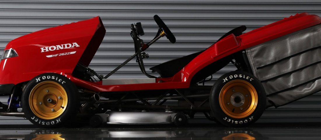 Visszatér a Honda őrült szuperfűnyírója