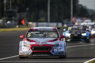 Michelisz a dobogó tetején Szlovákiában 15