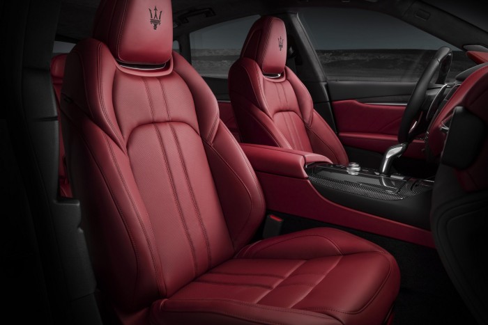 Kigyúrta magát a Maserati Levante 6