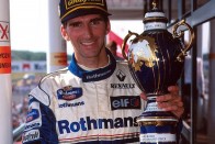 1995-ben Damon Hill győzelme hollóházi serleget ért