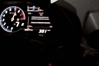 300 km/órával tolta Lamborghinivel a fiatal lány, de a hozzászólásokon ámulunk igazán