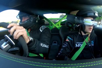 Vajon drónnal meg lehet verni egy Porsche 911 GT3 RS-t?