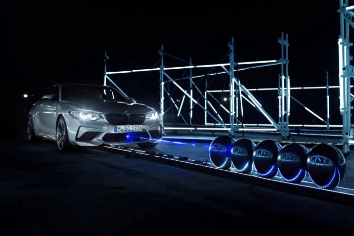 Semmi nem lyukaszt úgy lufit, mint az M2-es BMW