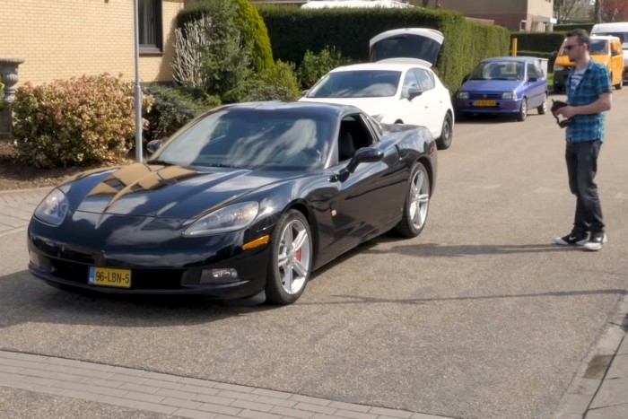 Távirányítós autót csinált a Corvette-ből