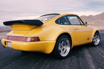 Bűnös dolgot műveltek ennek a 911-esnek a farában